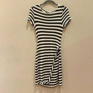 41Hawthorne Bodycon Dress. Size: M